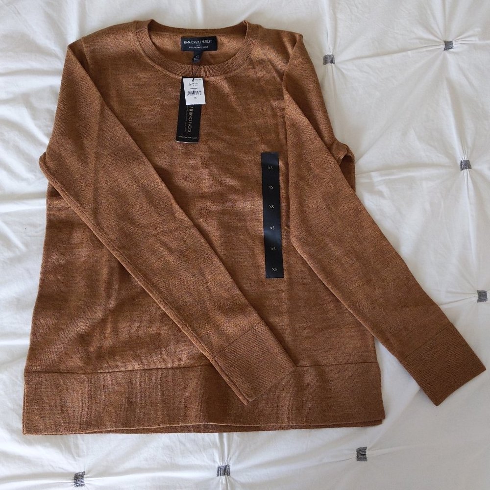 Banana Republic merino wool crew neck sweater